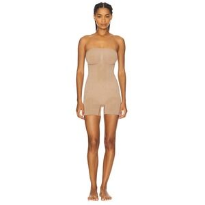 Skims Seamless Sculpt Shortie Strapless Sienna Bodysuit - NWOT - Small
